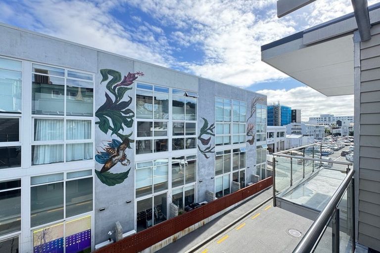 Photo of property in 5/41 Home Street, Mount Victoria, Wellington, 6011