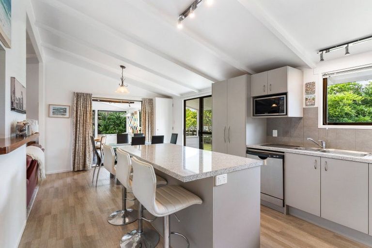 Photo of property in 218 Patuwai Drive, Whangamata, 3620