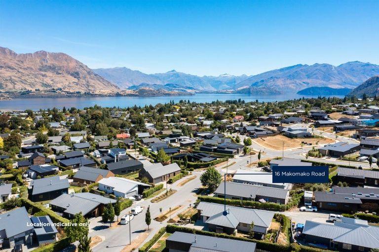 Photo of property in 16 Makomako Road, Wanaka, 9305