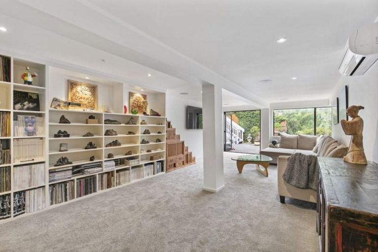 Photo of property in 2/24 Colonial Road, Birkenhead, Auckland, 0626