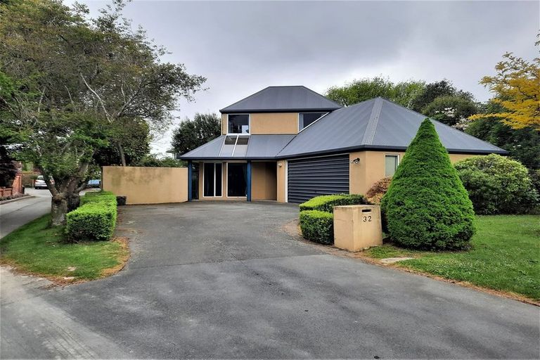 Photo of property in 32 Huntingdon Place, Avonhead, Christchurch, 8042