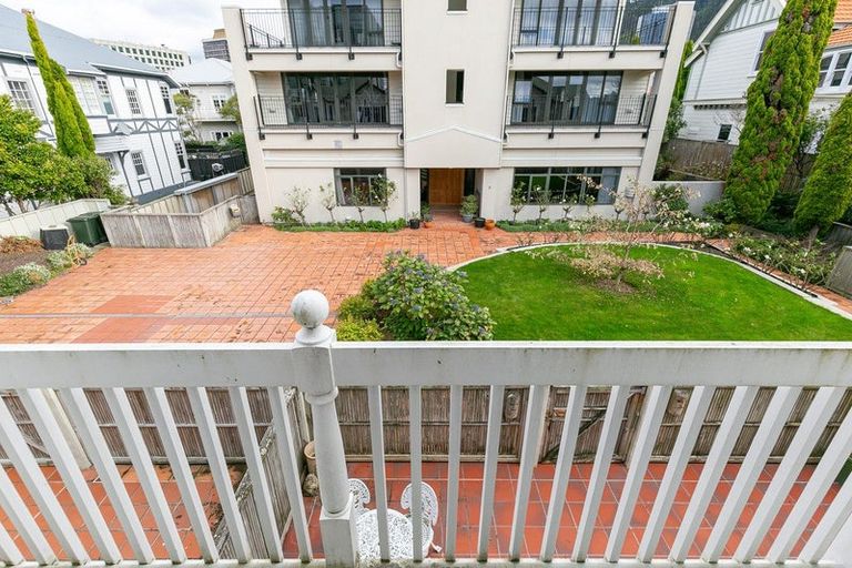 Photo of property in 14/28 Hobson Street, Thorndon, Wellington, 6011