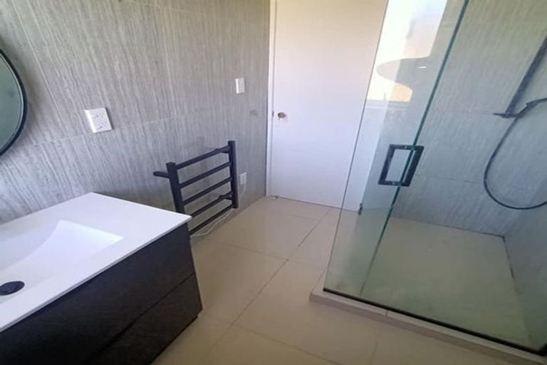 Photo of property in 5 Mckinstry Avenue, Mangere East, Auckland, 2024