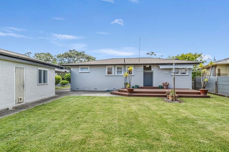 Photo of property in 22 Snowdon Avenue, Terrace End, Palmerston North, 4410