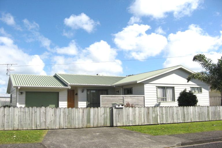 Photo of property in 2a Matheson Street, Papakura, 2110