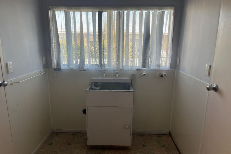 Photo of property in 2 Winslow Place, Levin, 5510