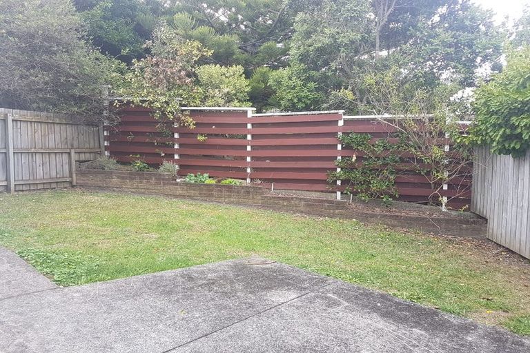 Photo of property in 19 Anne Road, Hillcrest, Auckland, 0627