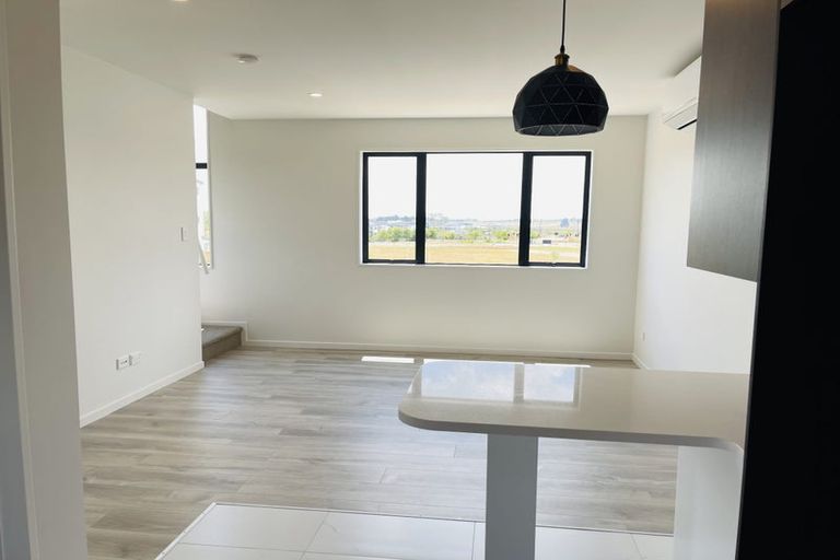 Photo of property in 15 Auranga Drive, Karaka, Papakura, 2113