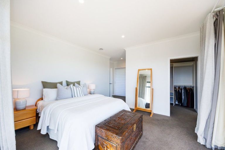 Photo of property in 12 Fleetwood Lane, Turitea, Palmerston North, 4472