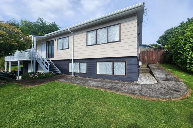 Photo of property in 6 Winstone Place, Highlands Park, New Plymouth, 4312