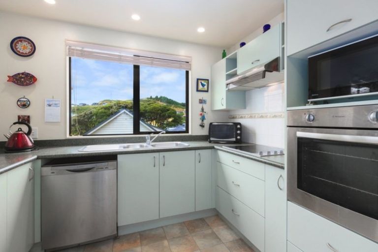 Photo of property in 18a Latitude Close, Whitby, Porirua, 5024