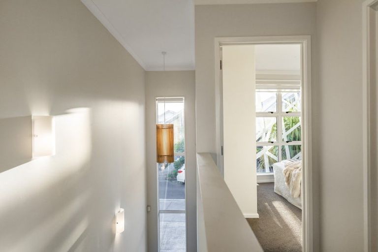 Photo of property in 6 Touhou Road, Hobsonville, Auckland, 0616