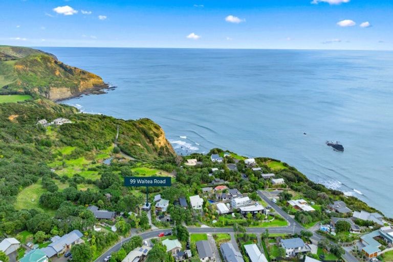 Photo of property in 99 Waitea Road, Muriwai, Waimauku, 0881