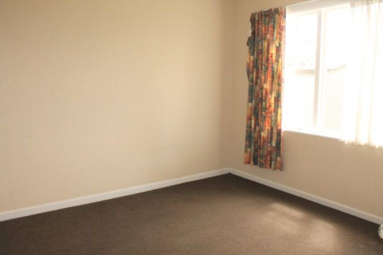 Photo of property in 82- 84 Queen Street, Westport, 7825