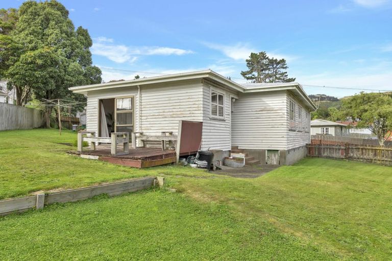 Photo of property in 75 Hampshire Street, Cannons Creek, Porirua, 5024
