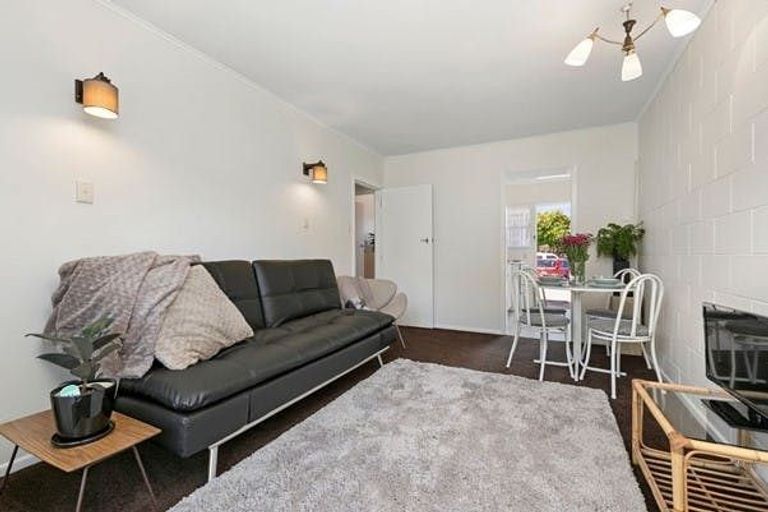 Photo of property in 40 Maunganui Road, Mount Maunganui, 3116