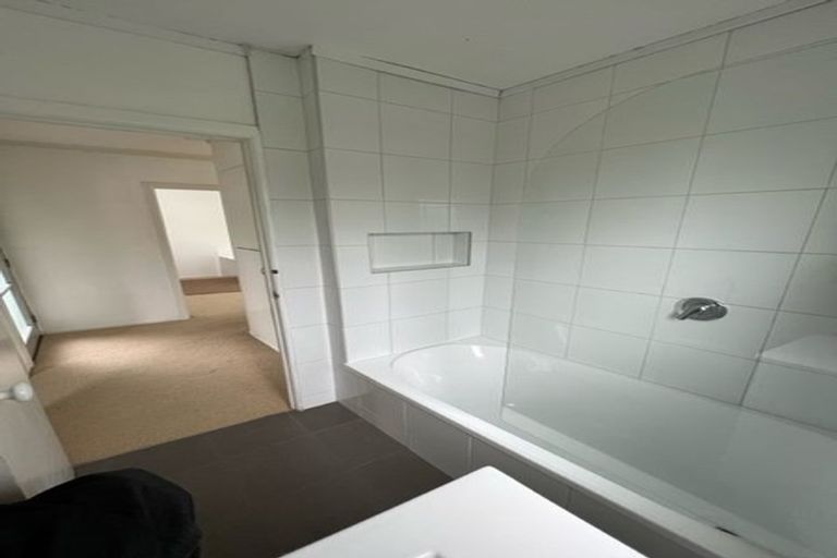 Photo of property in 1/27 Halsey Road, Manurewa, Auckland, 2102