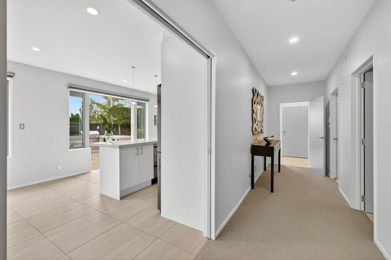 Photo of property in 1a Westburn Terrace, Burnside, Christchurch, 8041