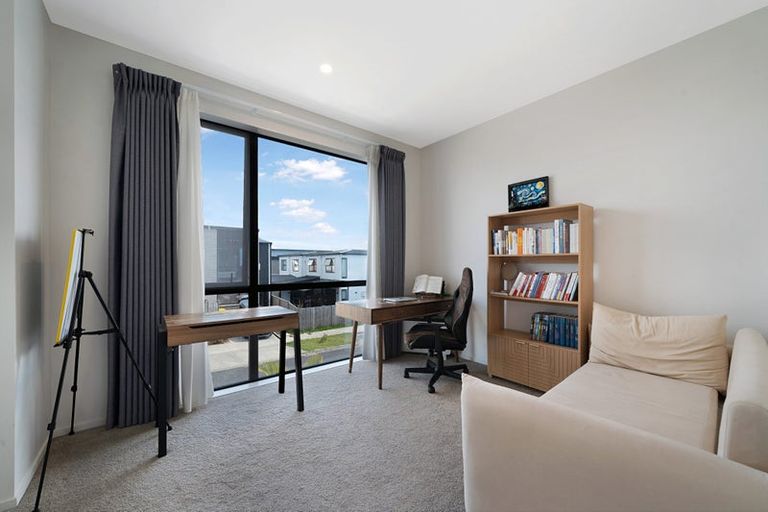 Photo of property in 9 Landing Path Drive, Hobsonville, Auckland, 0616