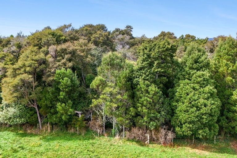 Photo of property in 120 Patons Rock Road, Patons Rock, Takaka, 7182