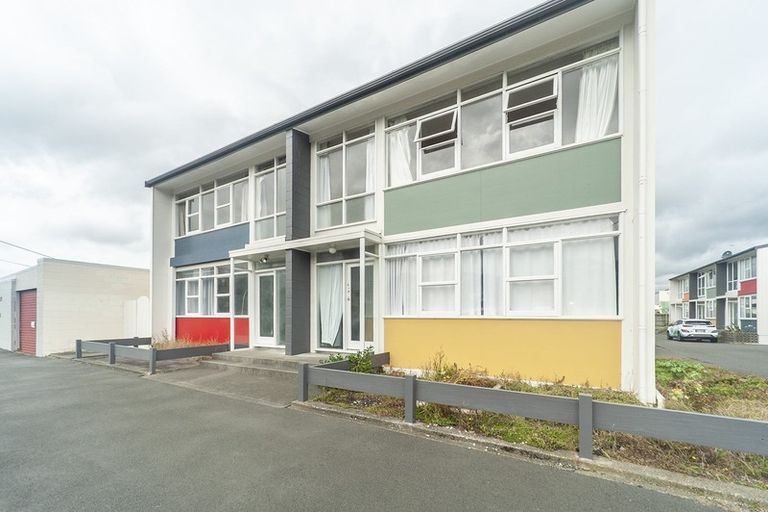 Photo of property in 55u7 Apu Crescent, Lyall Bay, Wellington, 6022