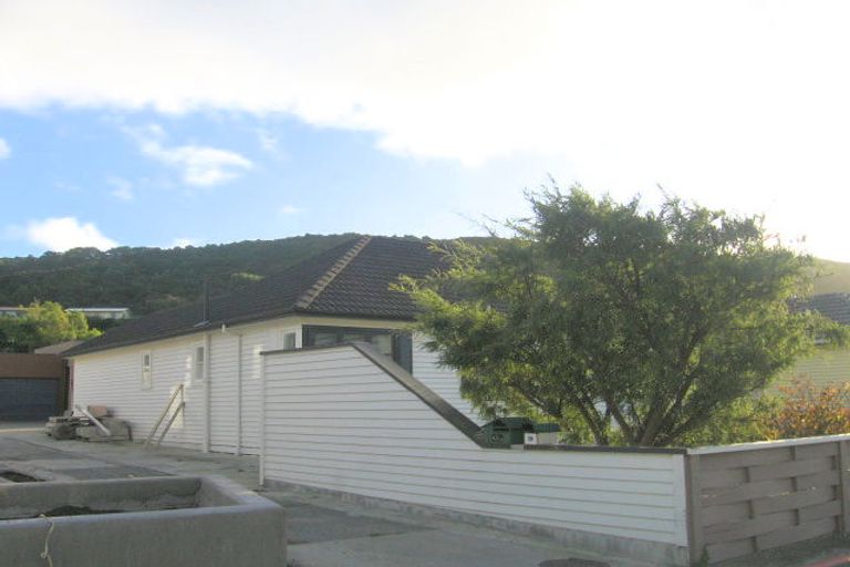 Photo of property in 48a Main Road, Wainuiomata, Lower Hutt, 5014