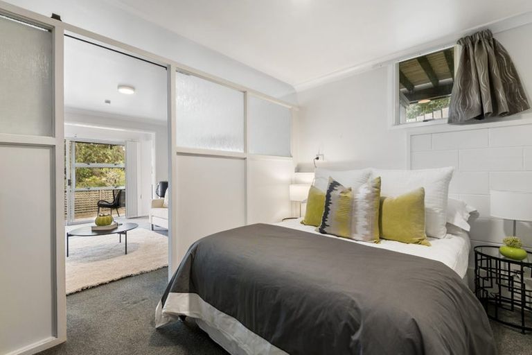 Photo of property in 1/21 Bonito Place, Bayview, Auckland, 0629
