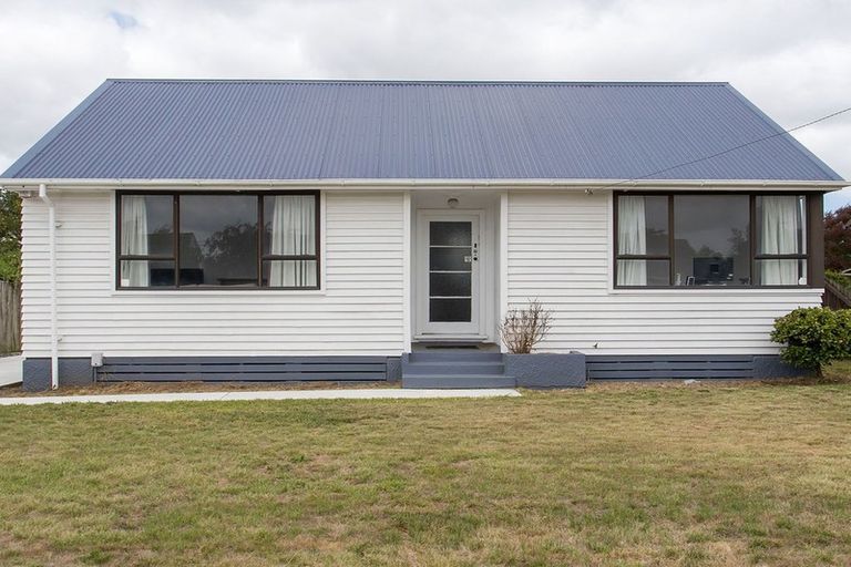 Photo of property in 19 Avro Crescent, Hornby, Christchurch, 8042