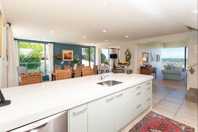 Photo of property in 47 Cumberland Rise, Taradale, Napier, 4112