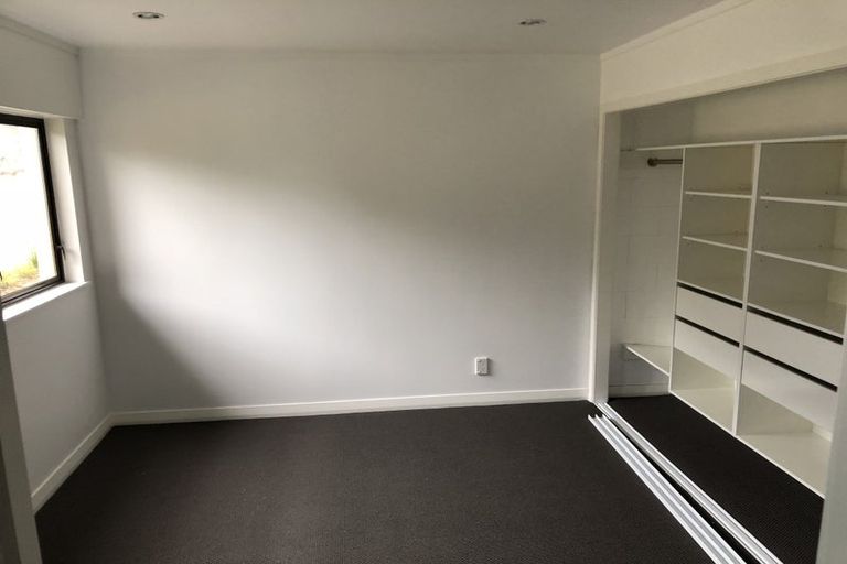 Photo of property in 12 Miller Road, Mangere Bridge, Auckland, 2022