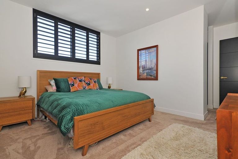 Photo of property in 12 Helen Street, Brooklyn, Wellington, 6021