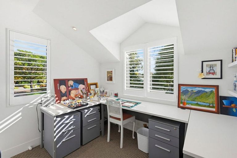 Photo of property in 8 River Glade, Waikanae, 5036