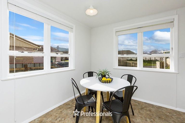 Photo of property in 52 Mary Crescent, Elderslea, Upper Hutt, 5018