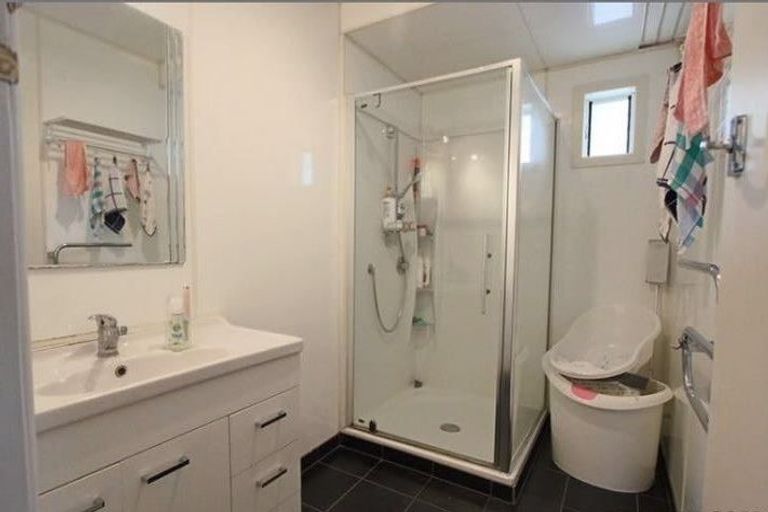 Photo of property in 27 Kohekohe Street, New Lynn, Auckland, 0600