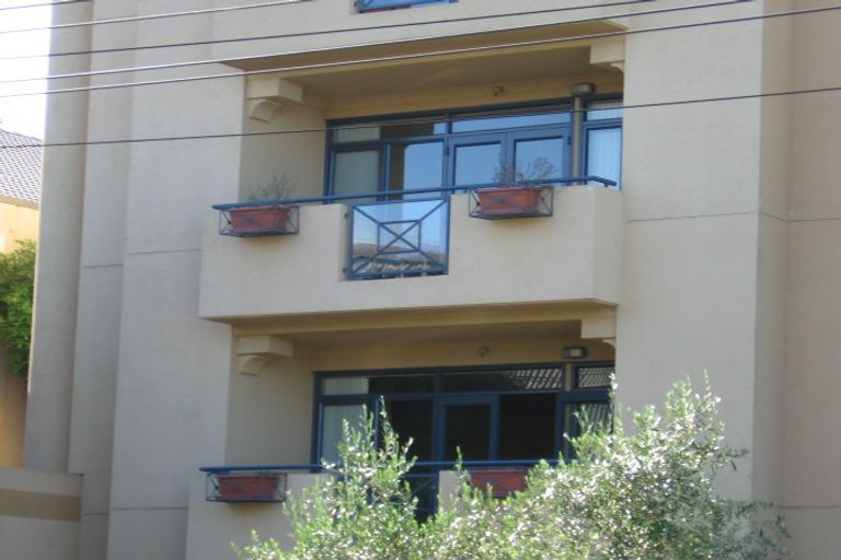 Photo of property in 1l/7-11 Bute Road, Browns Bay, Auckland, 0630