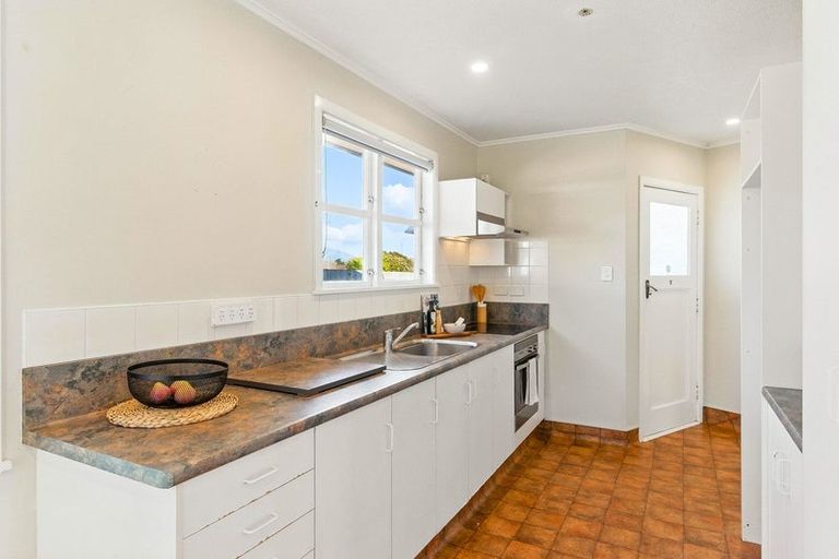 Photo of property in 49 Toru Road, Paraparaumu Beach, Paraparaumu, 5032