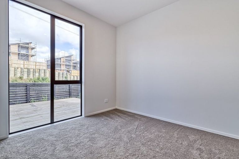 Photo of property in 20 Papai Lane, Massey, Auckland, 0614
