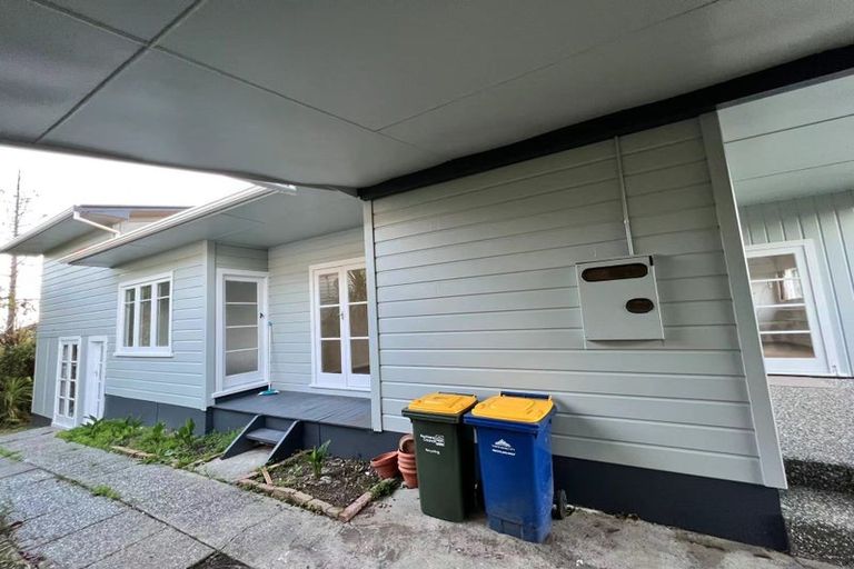 Photo of property in 16 Richards Avenue, Forrest Hill, Auckland, 0620