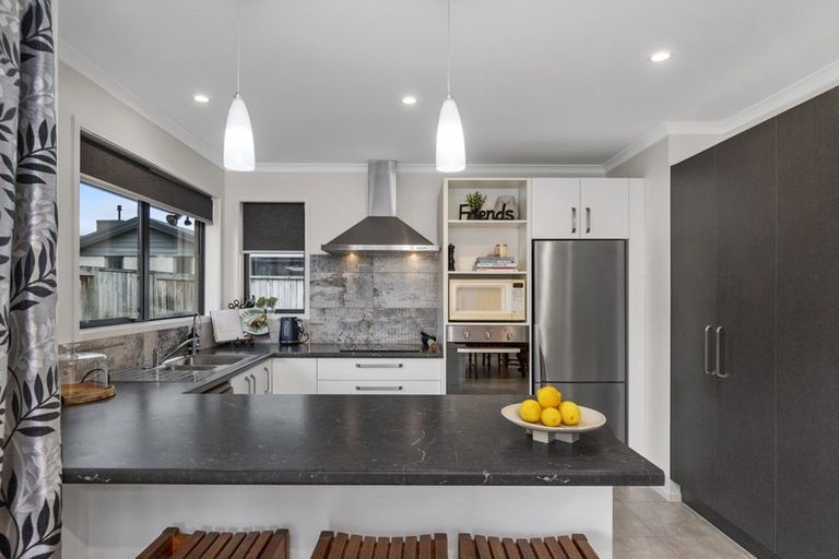 Photo of property in 294 Lakes Boulevard, Pyes Pa, Tauranga, 3112