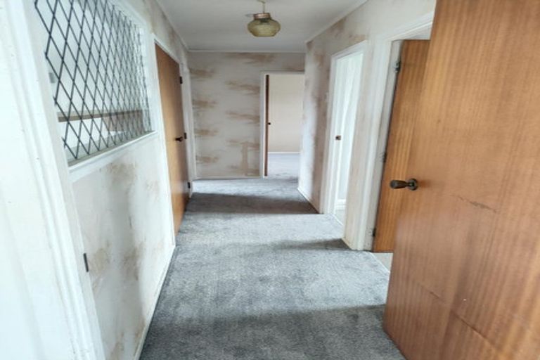 Photo of property in 1/40 Halberg Street, Glenfield, Auckland, 0629