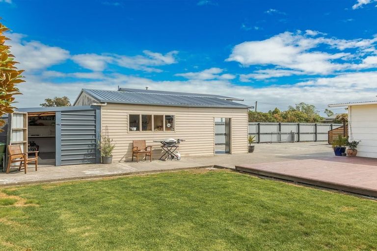 Photo of property in 32 Brougham Street, Westport, 7825