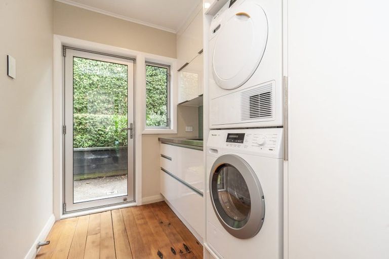 Photo of property in 20 Beere Haven Road, Seatoun, Wellington, 6022