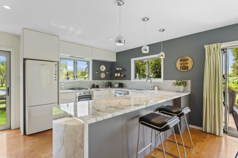 Photo of property in 646 No 2 Line, Fordell, 4572