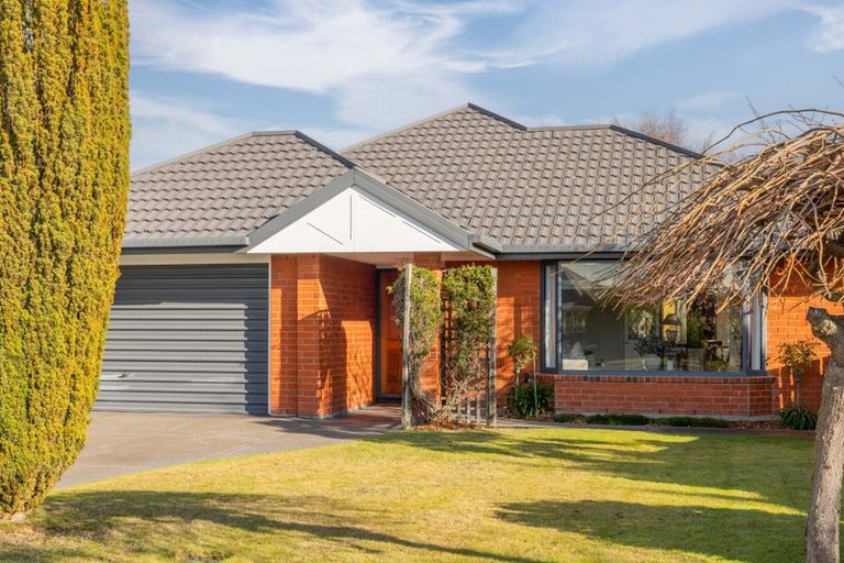 Photo of property in 8 Mull Place, Broomfield, Christchurch, 8042