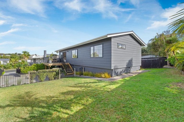 Photo of property in 85b Rosario Crescent, Red Beach, 0932