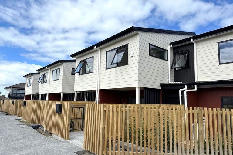Photo of property in 56a Cyclamen Road, Mangere, Auckland, 2022