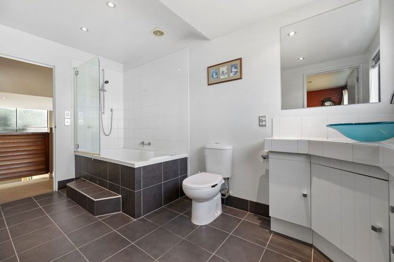 Photo of property in 105 Goldfield Heights, Queenstown, 9300