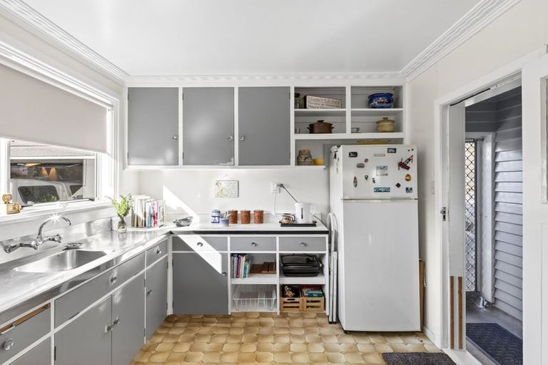 Photo of property in 25 Lyell Road, Outer Kaiti, Gisborne, 4010