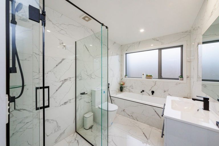 Photo of property in 12 Ivy Lane, Kelvin Grove, Palmerston North, 4414