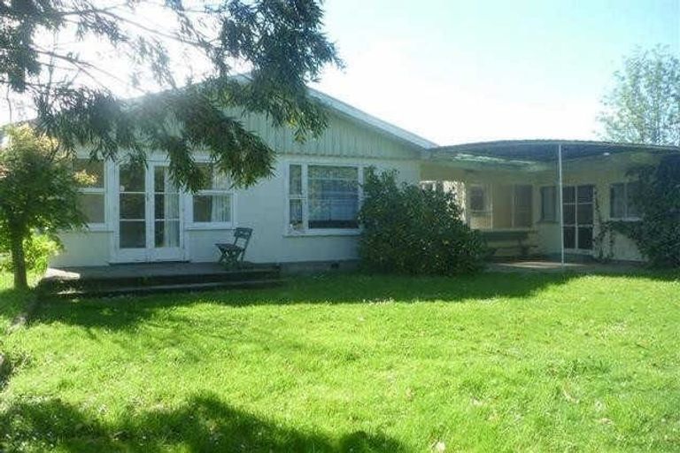Photo of property in 59 Main North Road, Woodend, 7610